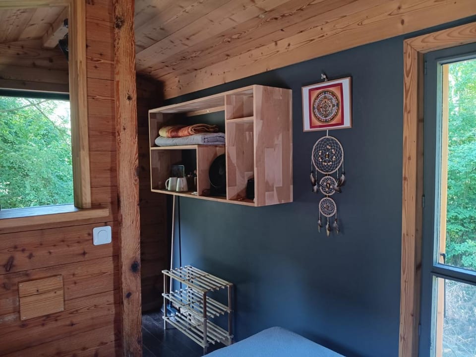 Notre roulotte de charme Campground/ 
RV Resort in Auvergne-Rhône-Alpes