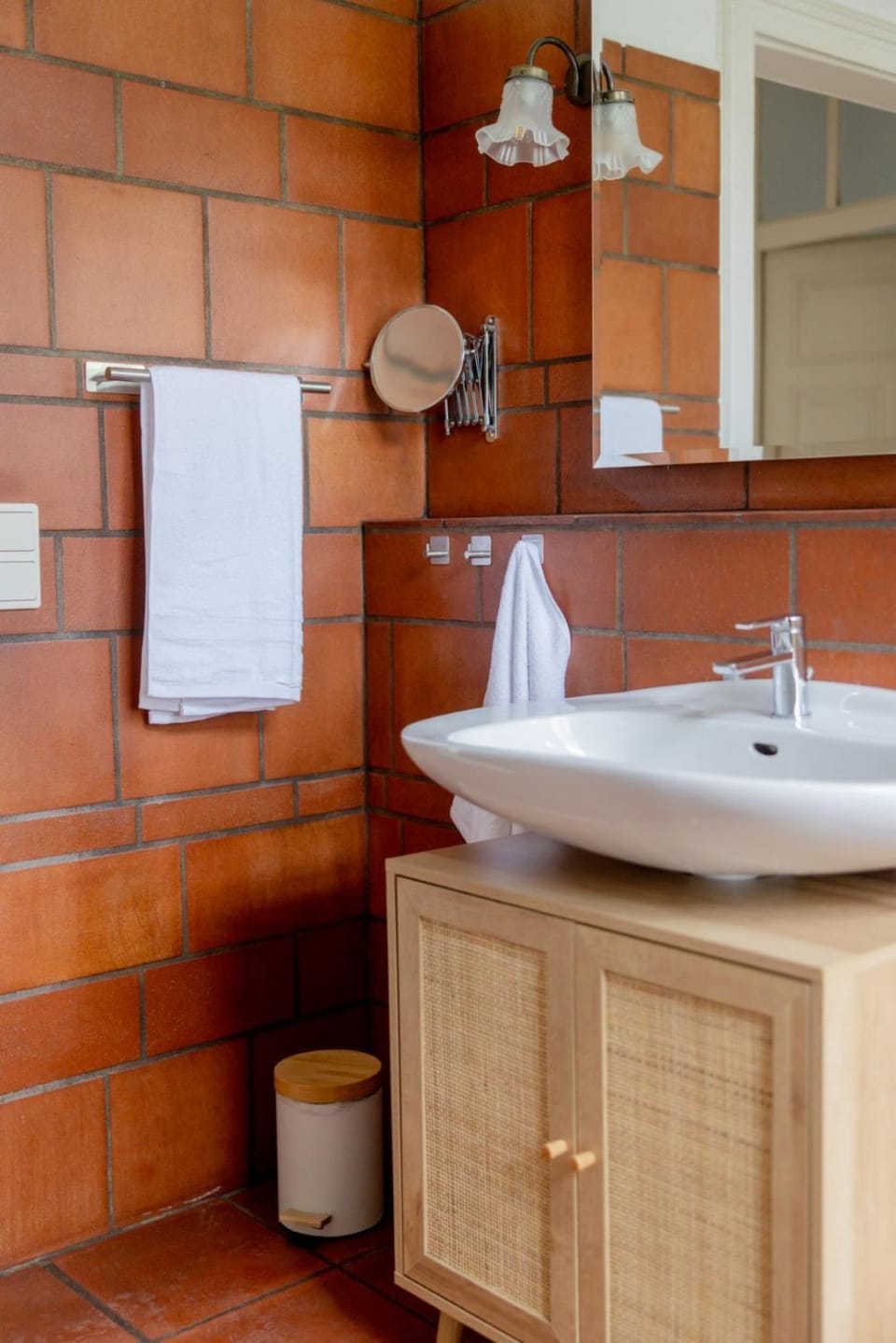 Bathroom, Bath, towels, washing machine