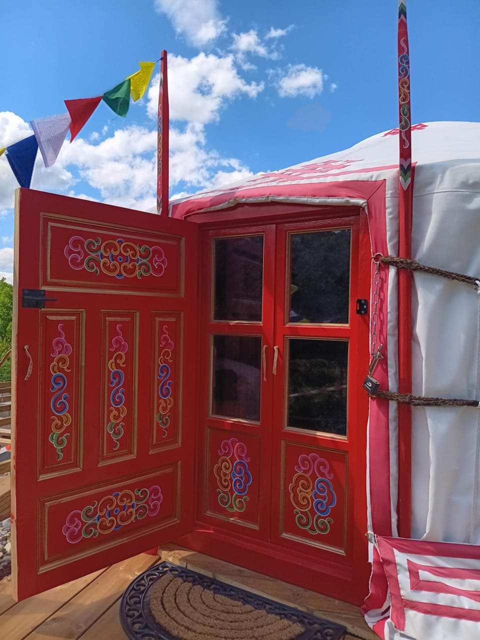 Notre yourte mongole Luxury tent in Auvergne-Rhône-Alpes