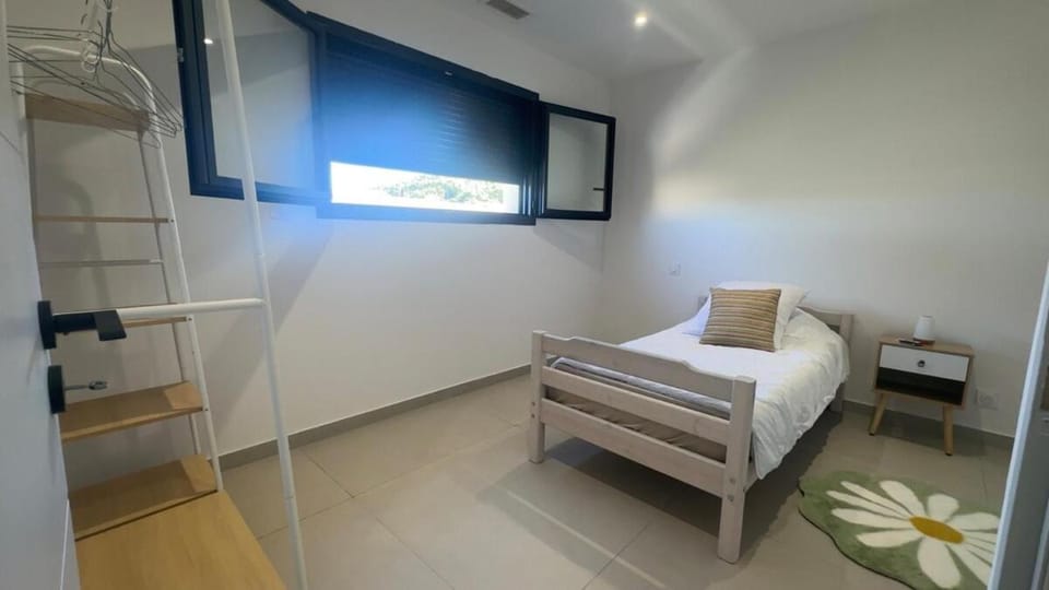 Séjour relaxant dans une villa avec piscine privée Villa in Calvisson