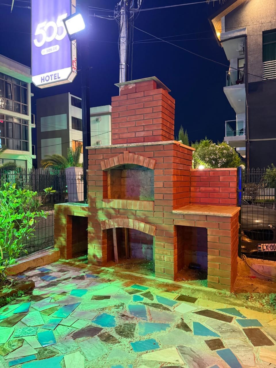 Property building, BBQ facilities, BBQ facilities