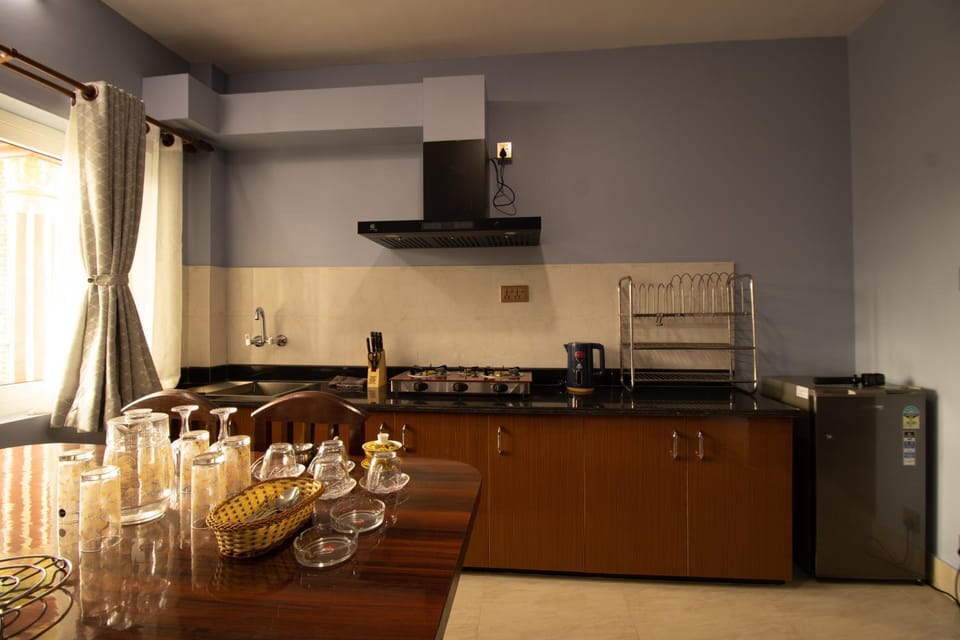 Coffee/tea facilities, Kitchen or kitchenette, Dining area