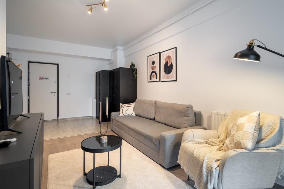 TV and multimedia, Living room, Seating area, wardrobe