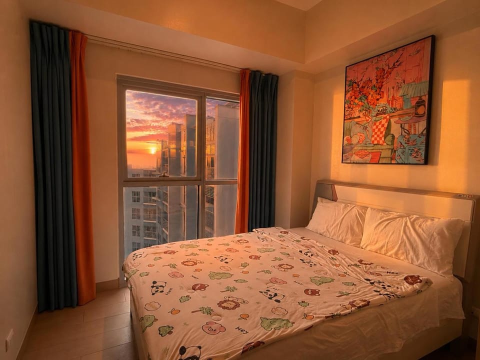 Decorative detail, Bedroom, Sunset