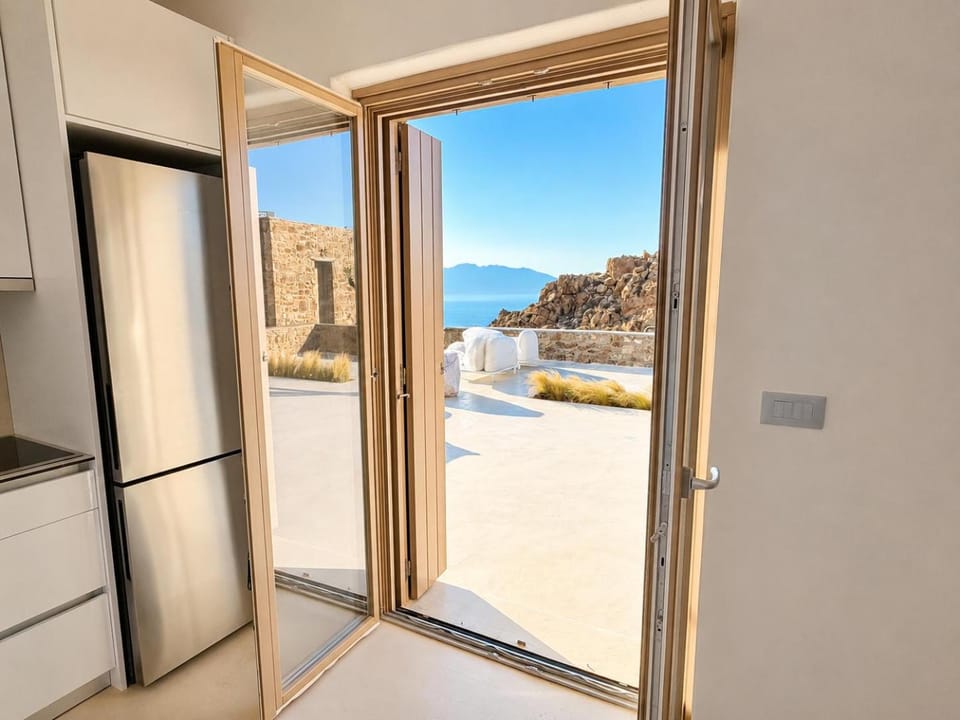 Lucevista Mykonos Villas Villa in Mykonos, Mikonos 846 00, Greece