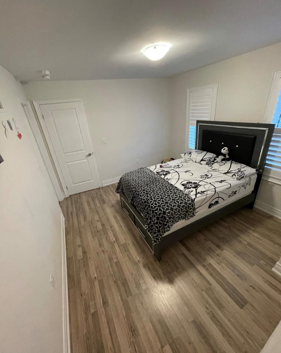 Well furnished detached ideal for family living House in Pickering