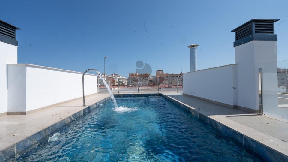 City view, Swimming pool