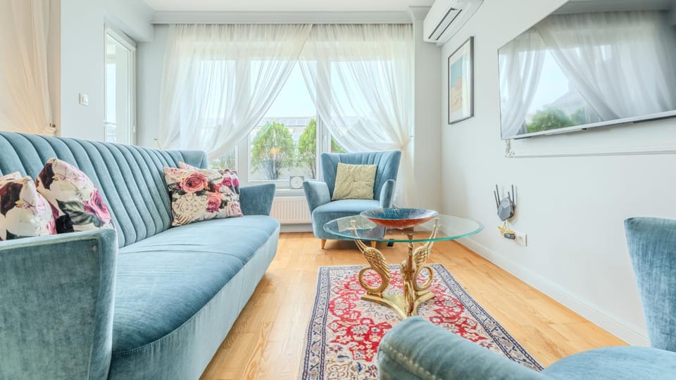 TV and multimedia, Living room
