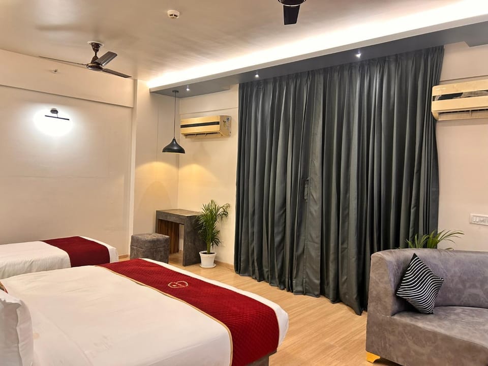 The Origin Suites opposite Hyatt Dlf my pad Lucknow Apartment hotel in Lucknow
