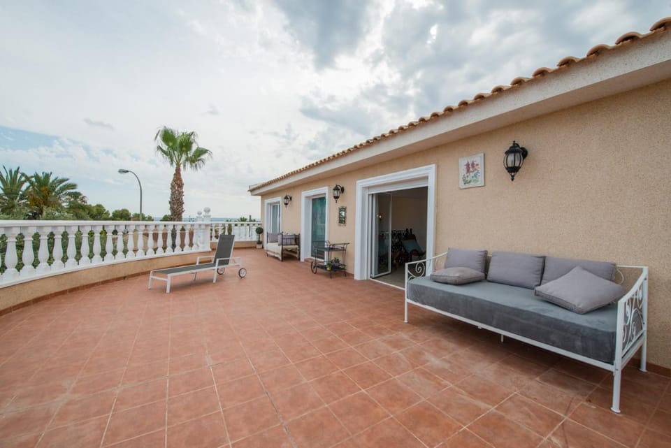Property building, Balcony/Terrace