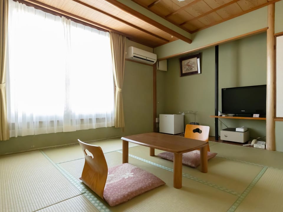 kkrshirahamamihamasou Hotel in Japan