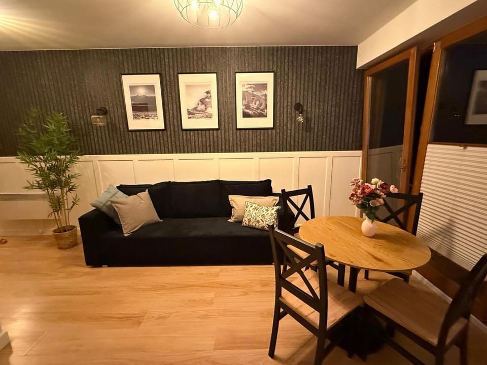 Zawrat apartament-studio z widokiem na Giewont Apartment in Lesser Poland Voivodeship