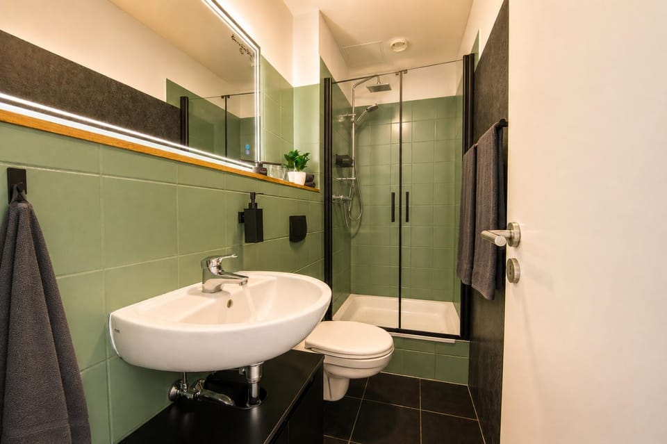 Shower, Toilet, Bathroom