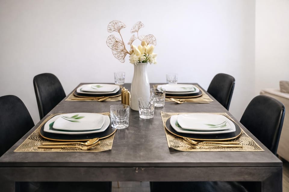 Dining area, Lunch