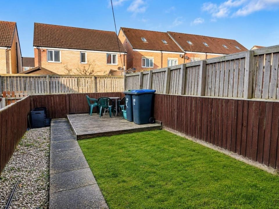 2BR House By Cozy Quarters Property Management Contractors Accommodation Spennymoor With Parking House in England