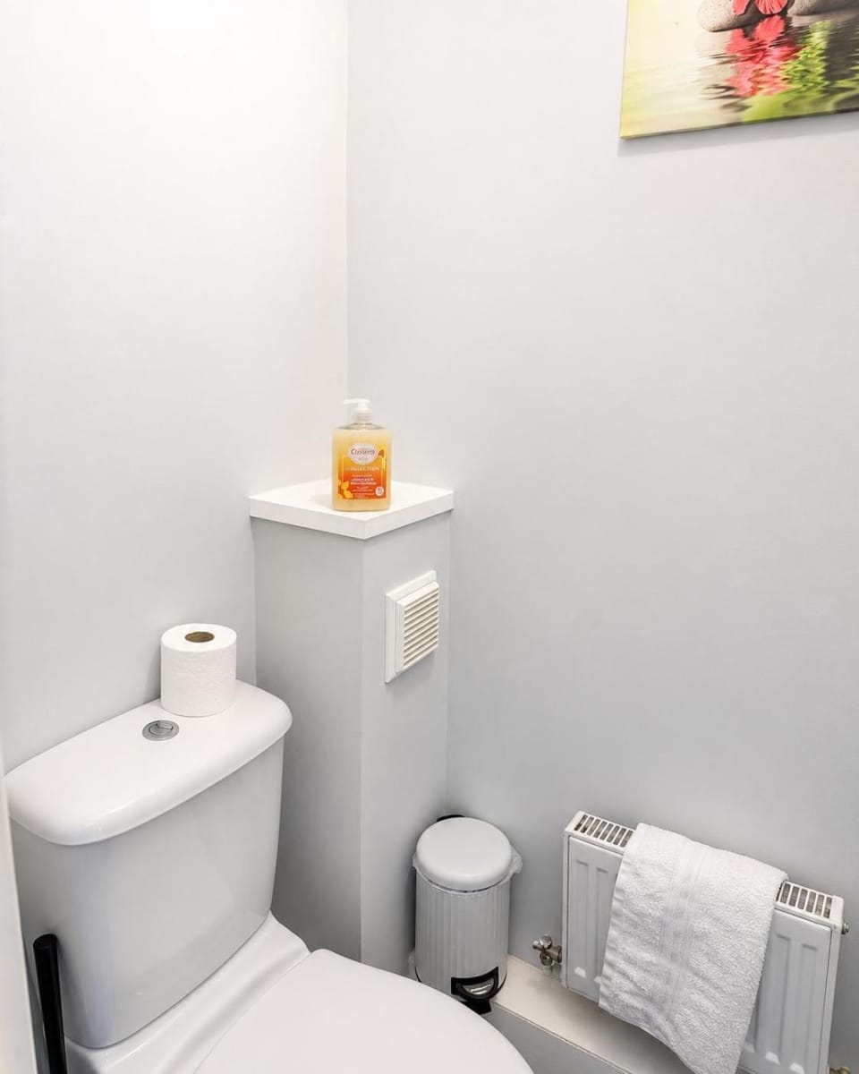 2BR House By Cozy Quarters Property Management Contractors Accommodation Spennymoor With Parking House in England