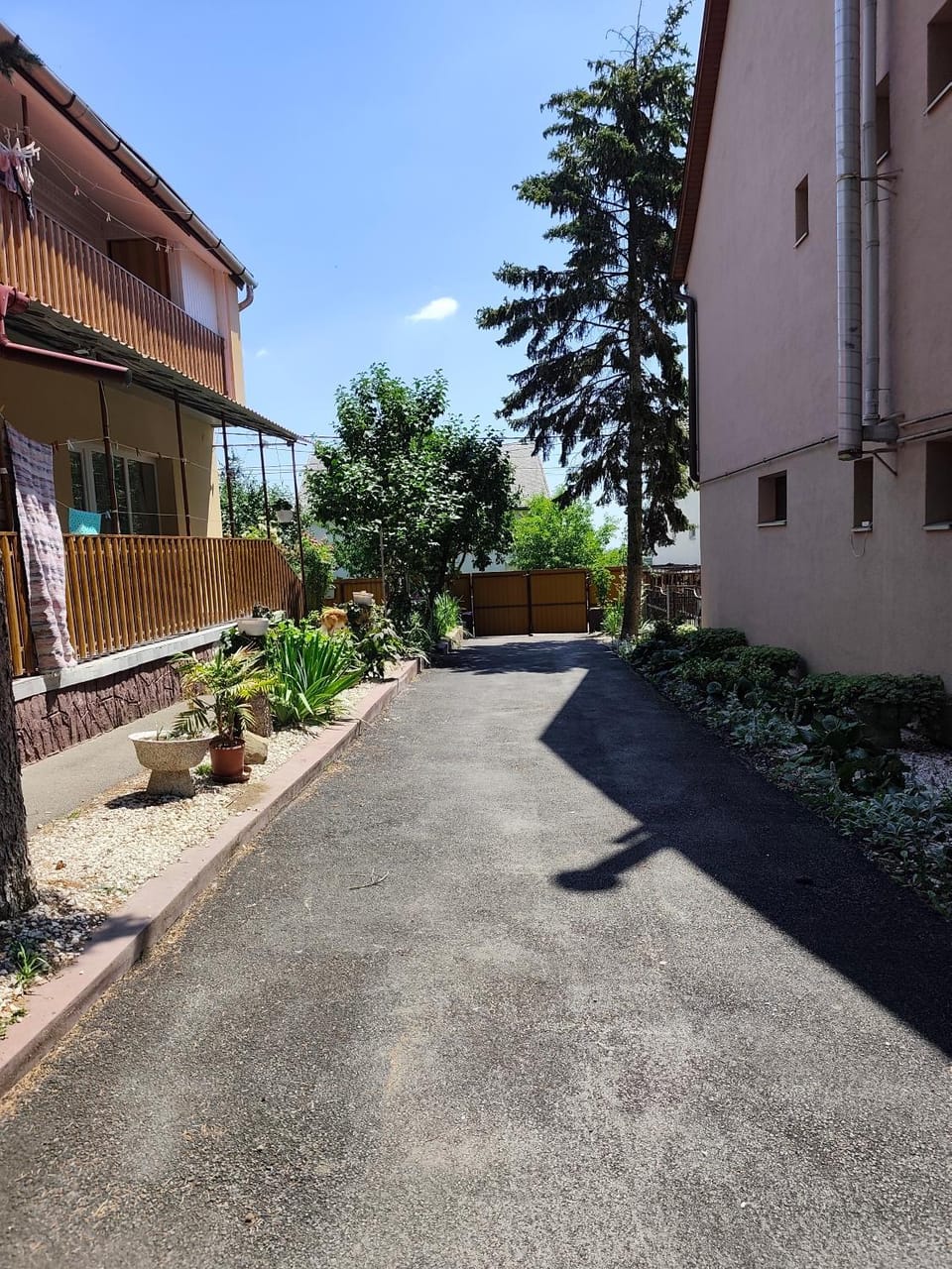 Mikola Vendégház, Pálosvörösmart Bed and Breakfast in Hungary