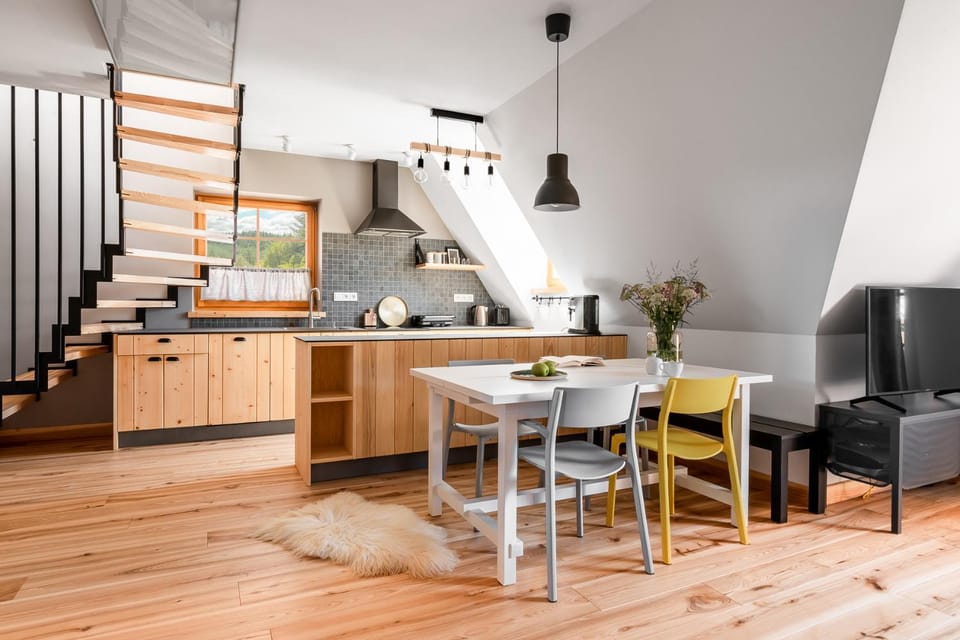 Kitchen or kitchenette, Living room, Seating area, Dining area, pet friendly, stove