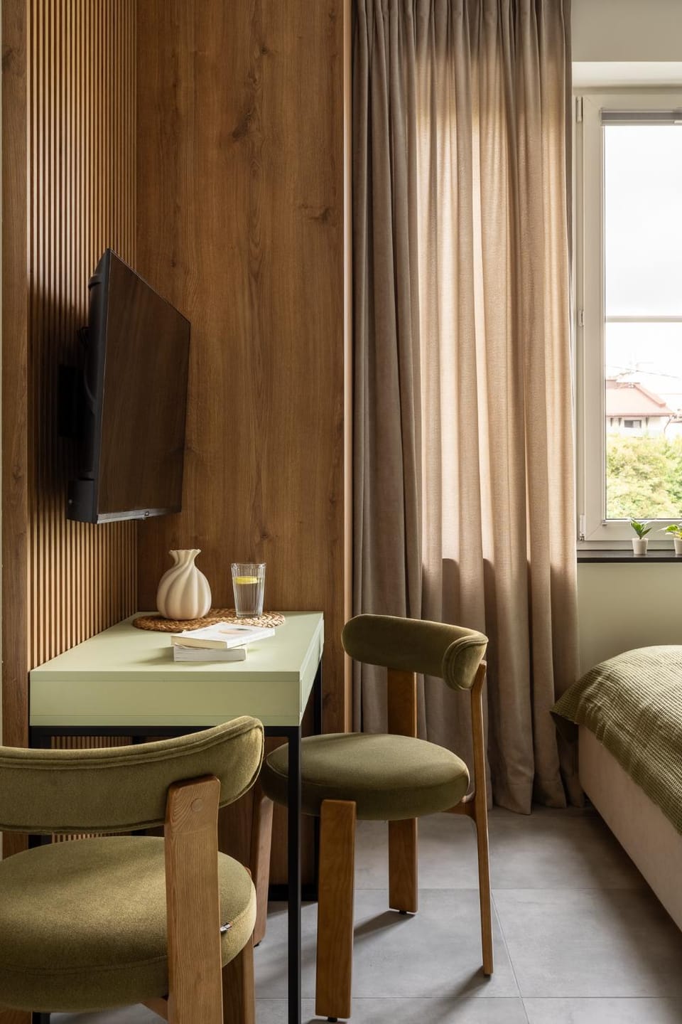 Bed, TV and multimedia, Photo of the whole room, Seating area, Dining area, Evening entertainment, Bedroom