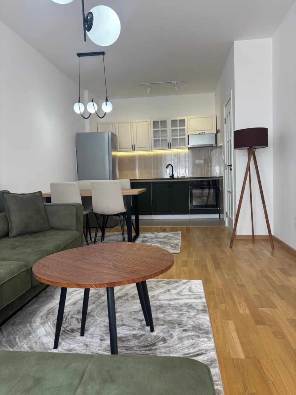 Kitchen or kitchenette, Living room, Seating area, Dining area, minibar