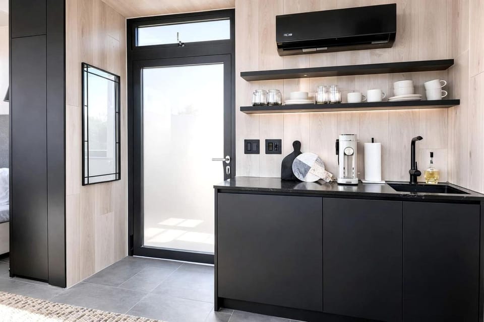 Contemporary Mirror Cabin Escape with Stargazing & Desert Views near Capitol Reef, Torrey Utah Cabin in Capitol Reef