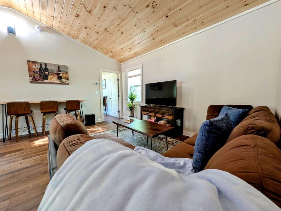 Peaceful Garden Retreat Near Acadia National Park, Maine House in Surry
