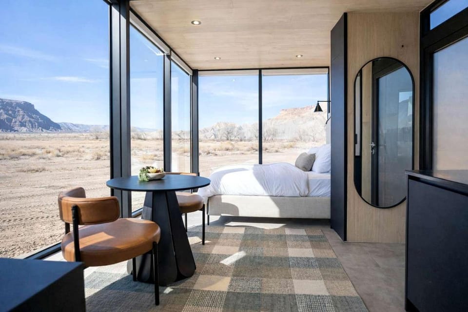 Unique Mirror Studio Retreat with Panoramic Views near Capitol Reef, Torrey Utah House in Capitol Reef