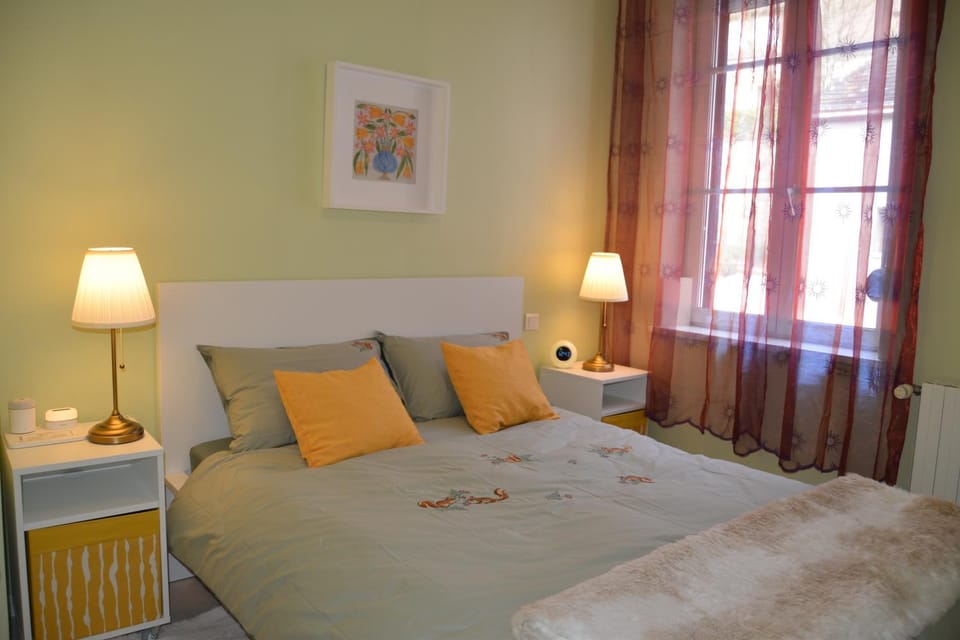 Bed, Photo of the whole room, Bedroom, Garden view, furniture