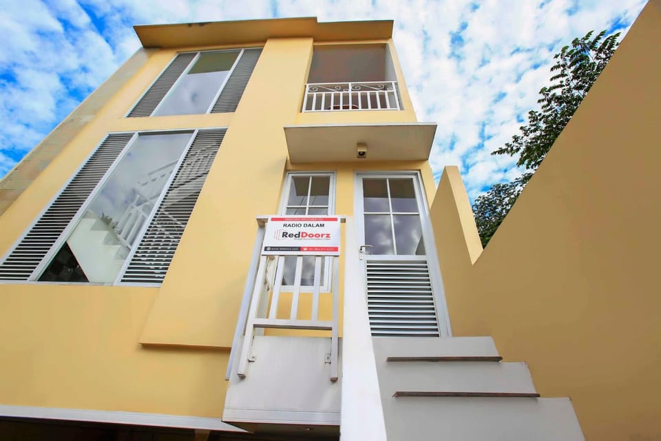 Property building, Facade/entrance