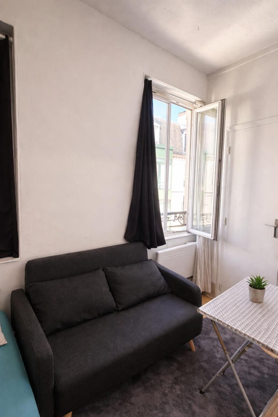 Studio cosy aux portes de Paris à 5 min de st Lazarre Apartment in Clichy
