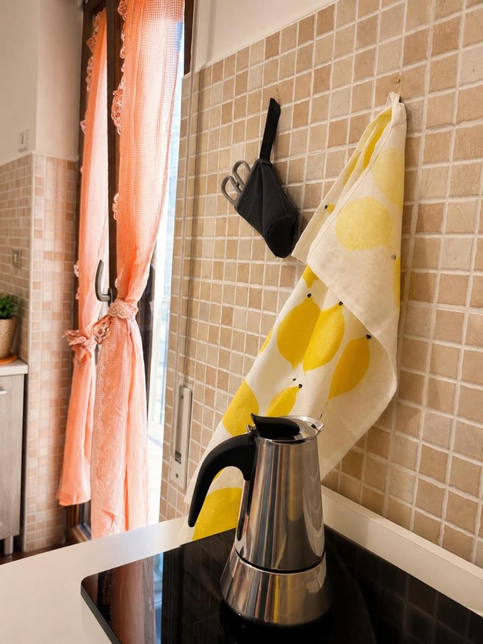 Kitchen or kitchenette, kitchen