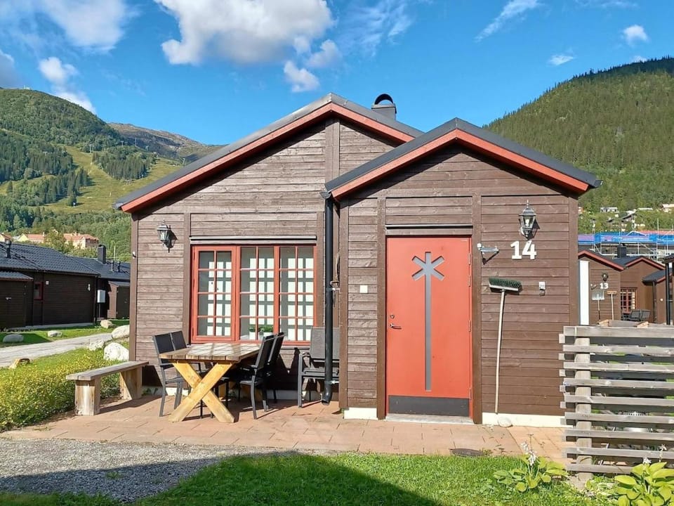 Family Cabin with Fireplace Cabin in Sweden