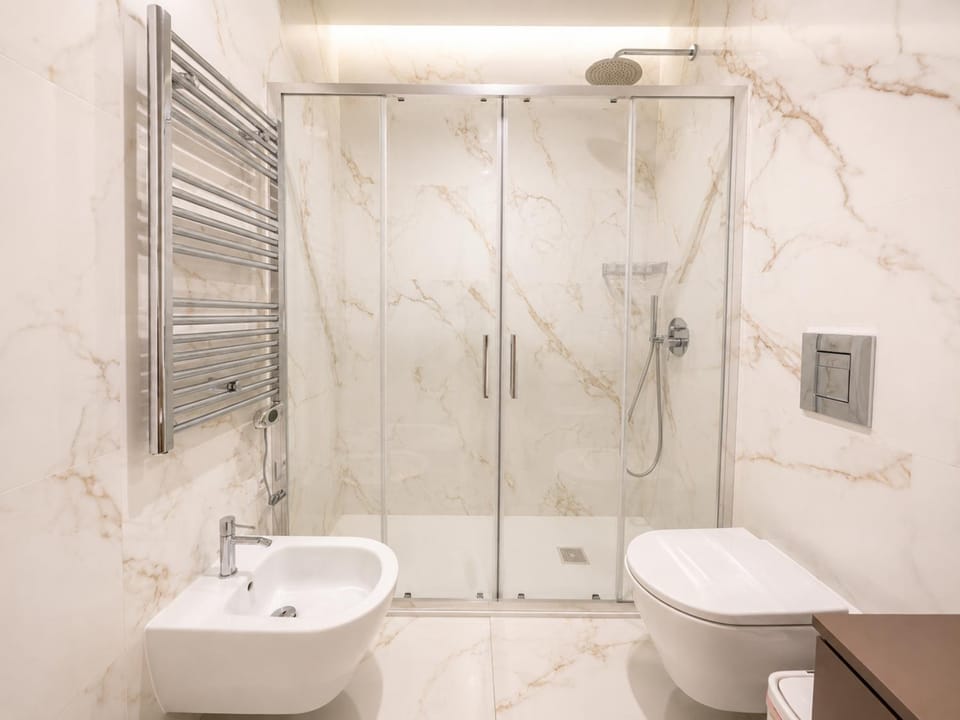 Shower, Toilet, Bathroom