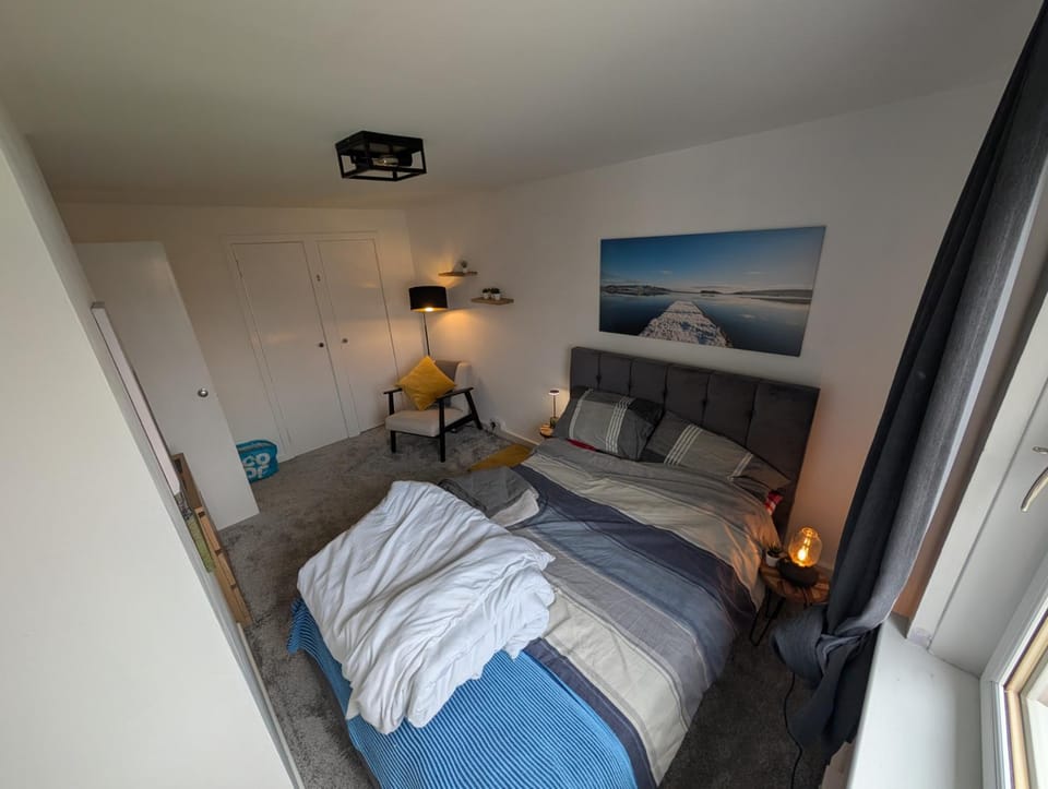 Serene 2BDR Retreat by Holyrood Park Apartment in Edinburgh