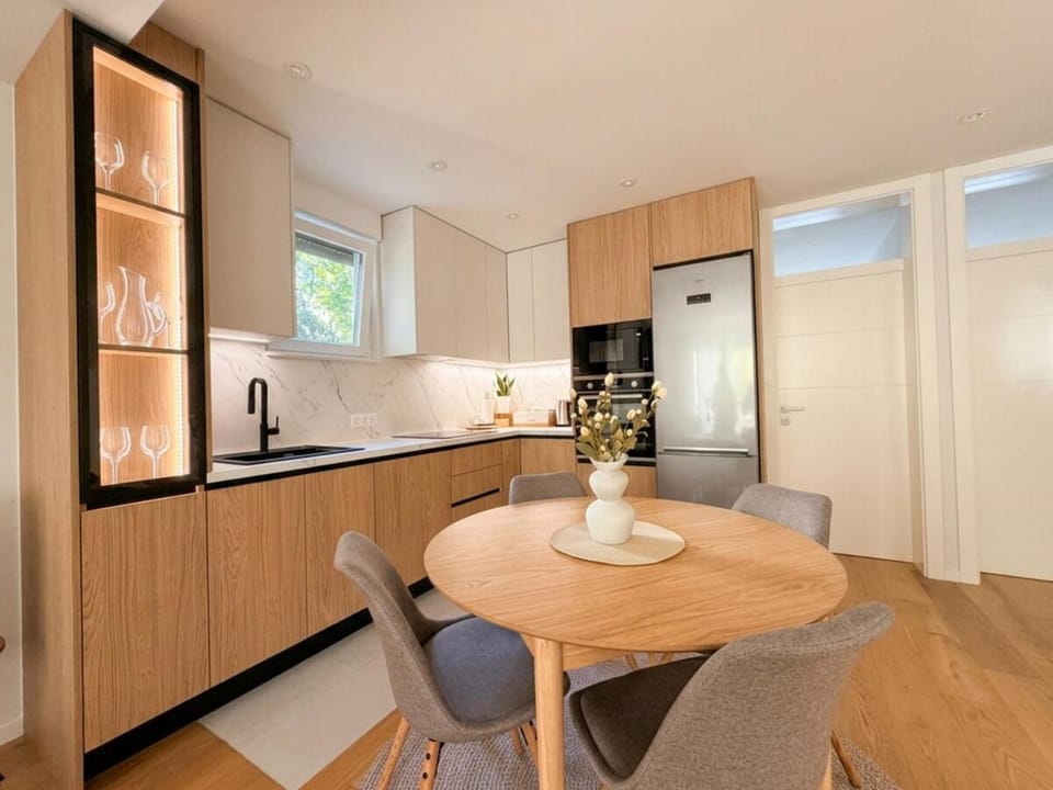 Modern 2BR Apartment Near Old Bridge Apartment in Mostar