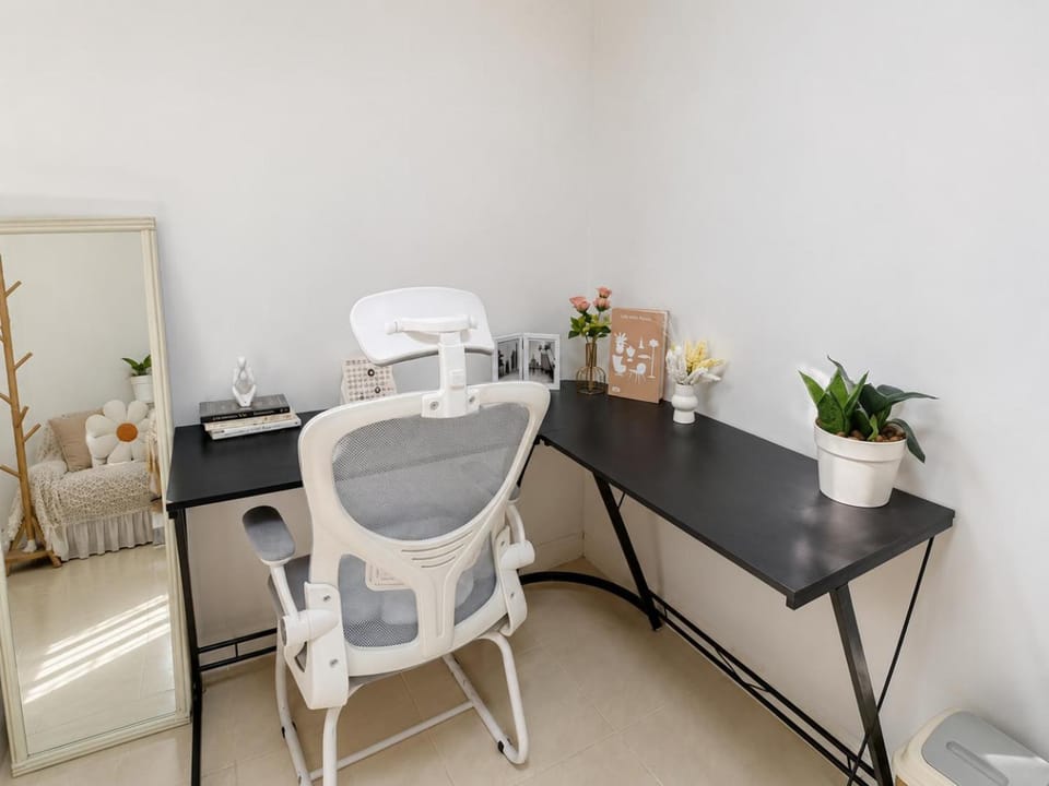 Dining area, Area and facilities, furniture, room service