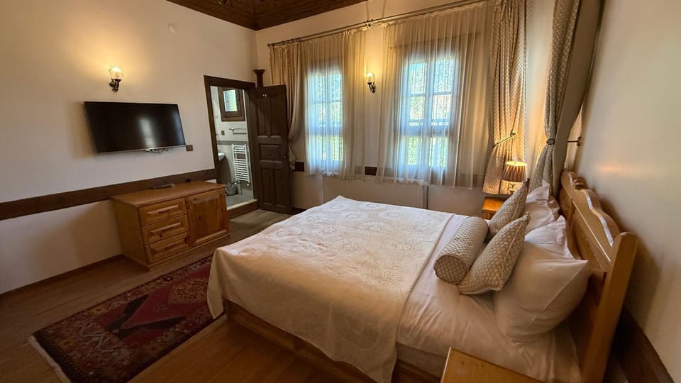 Bed, TV and multimedia