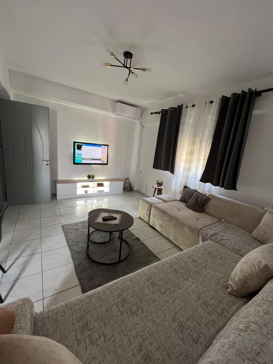 Apartament 33 Apartment in Tirana County, Albania