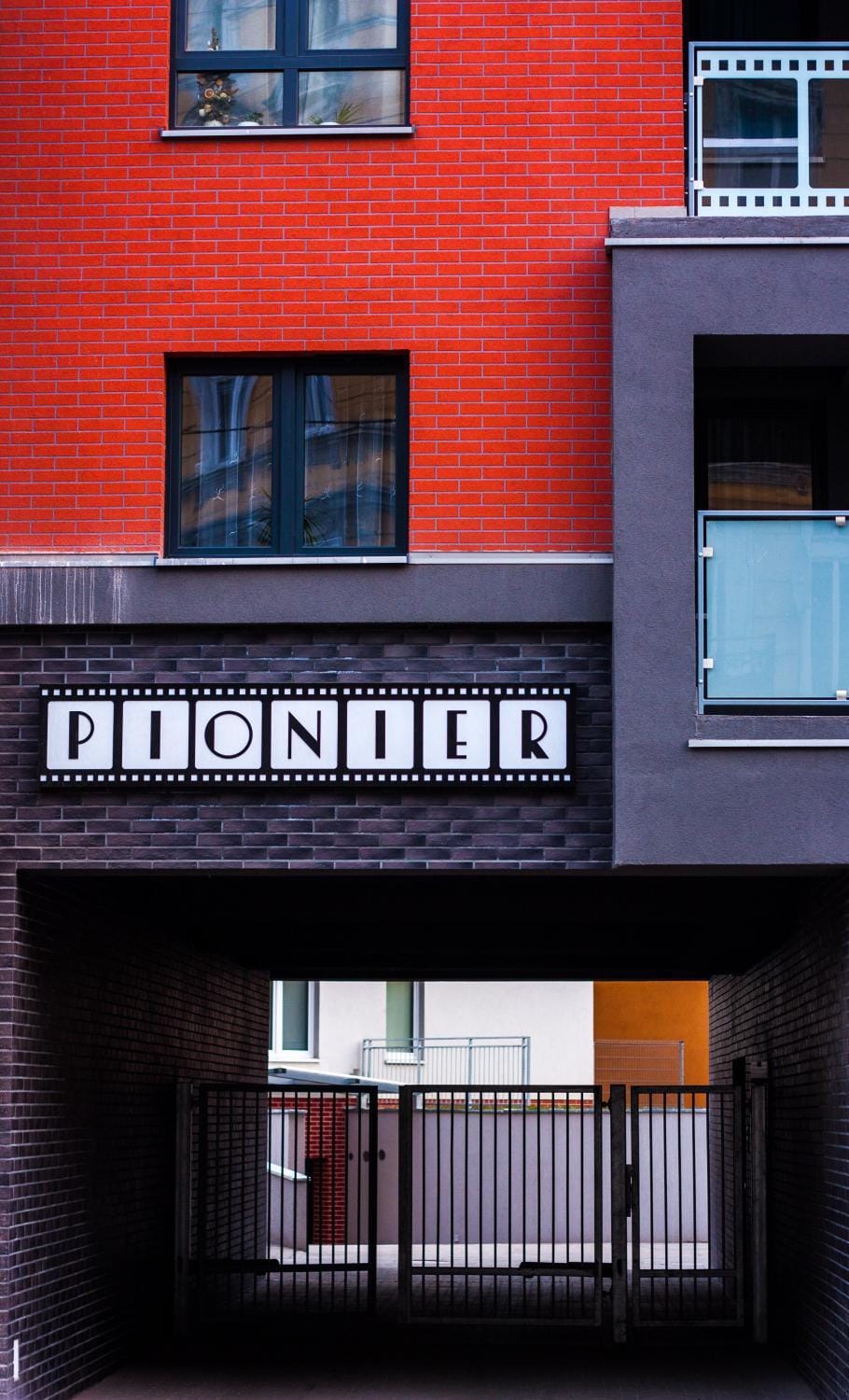 Property building, Facade/entrance