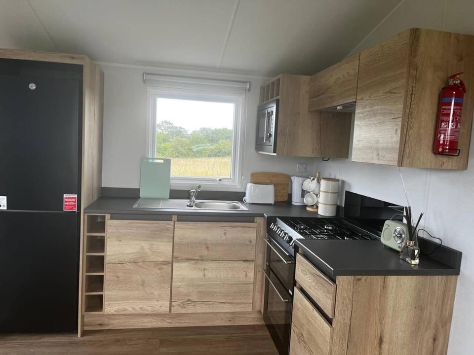 Charlie's Lookout, spacious caravan - sleeps 6 Campground/ 
RV Resort in Filey