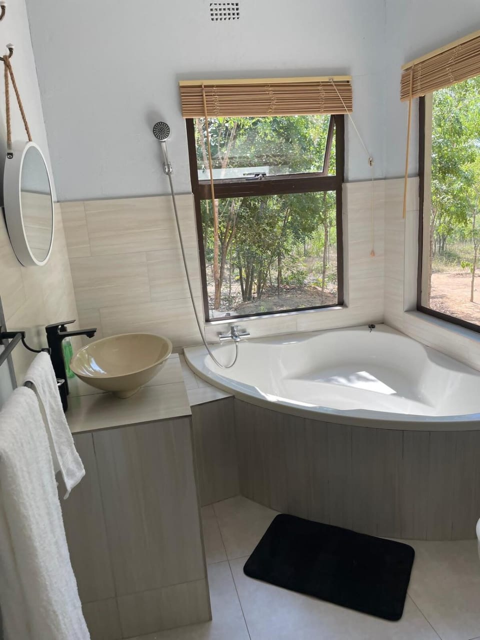 Bathroom, Bath, towels