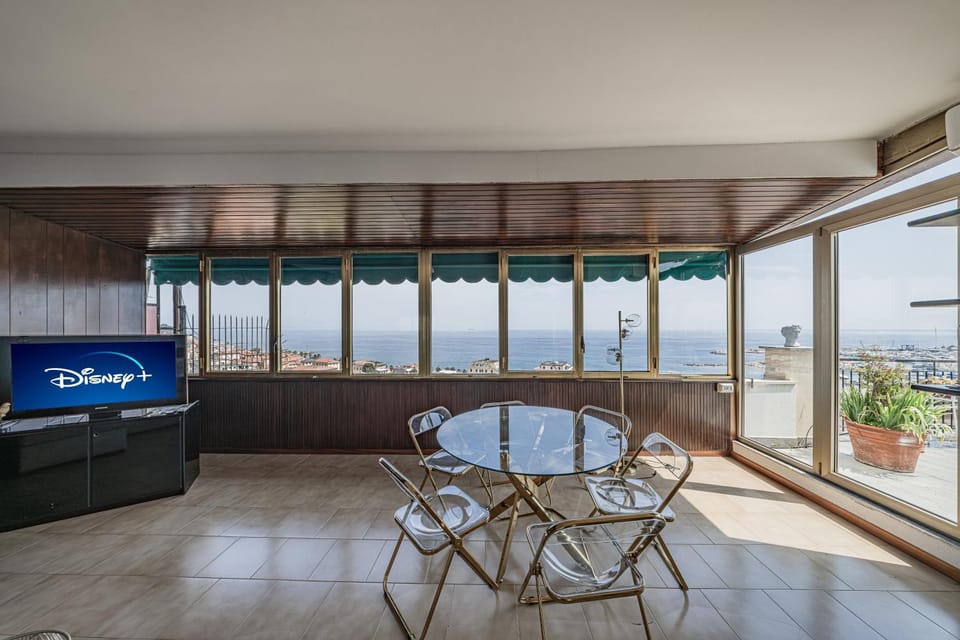 Dining area, Sea view