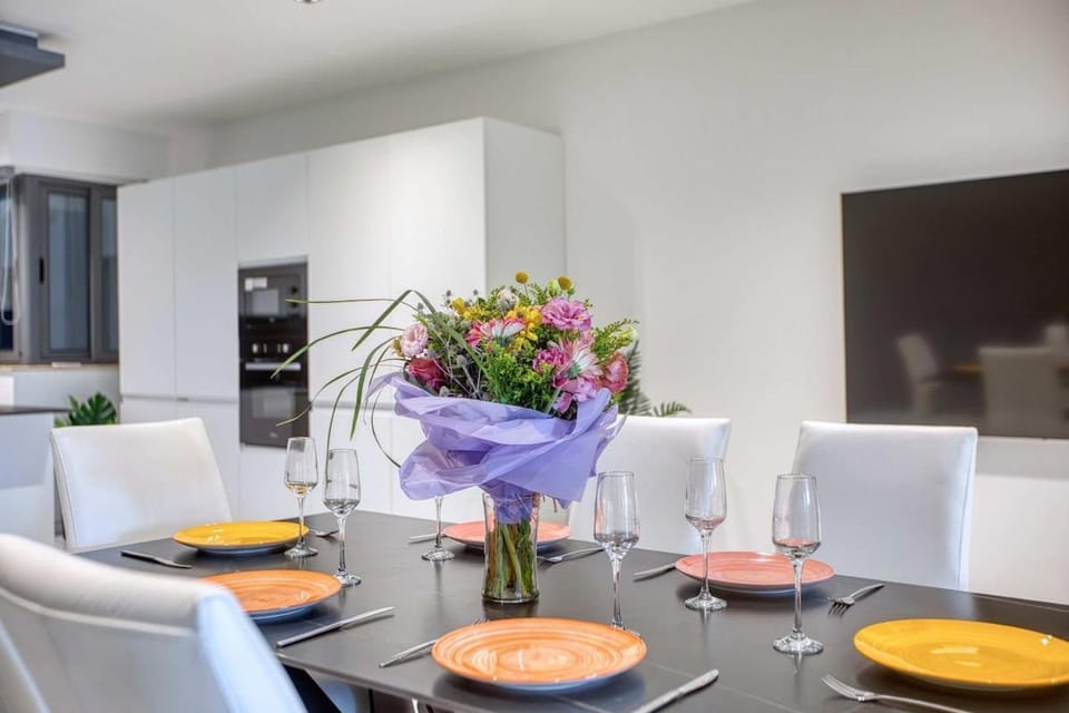 Sliema 3BDR Flat with Seaview Apartment in Sliema