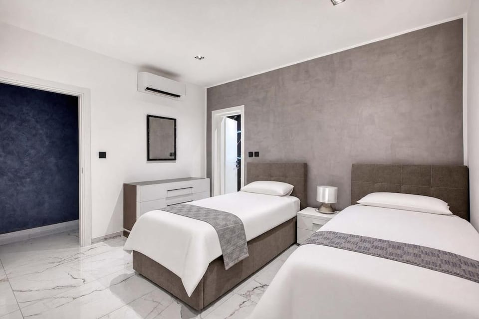 Sliema 3BDR Flat with Seaview Apartment in Sliema