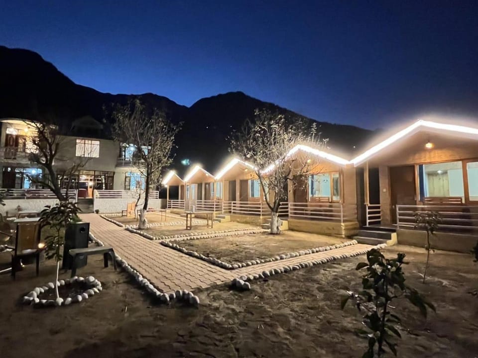 AP cottage and huts Bed and Breakfast in Manali