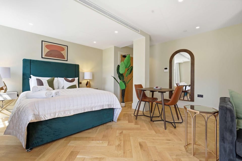 Cheyne Arbor l A Luxury Chelsea Retreat Apartment in London