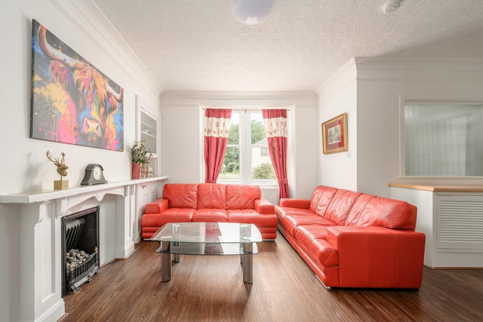 Communal lounge/ TV room, Living room