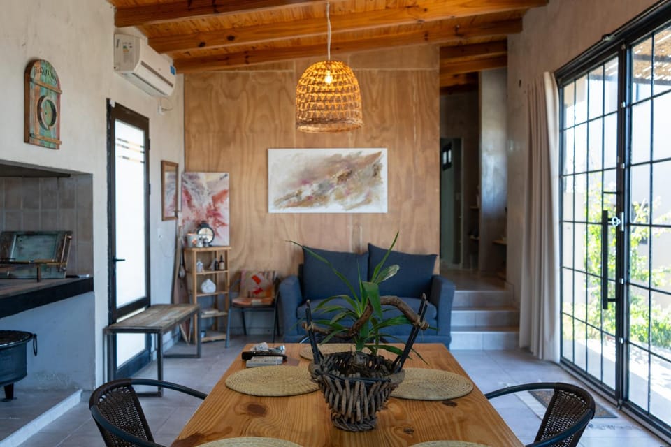 Living room, Seating area, Dining area, air conditioner
