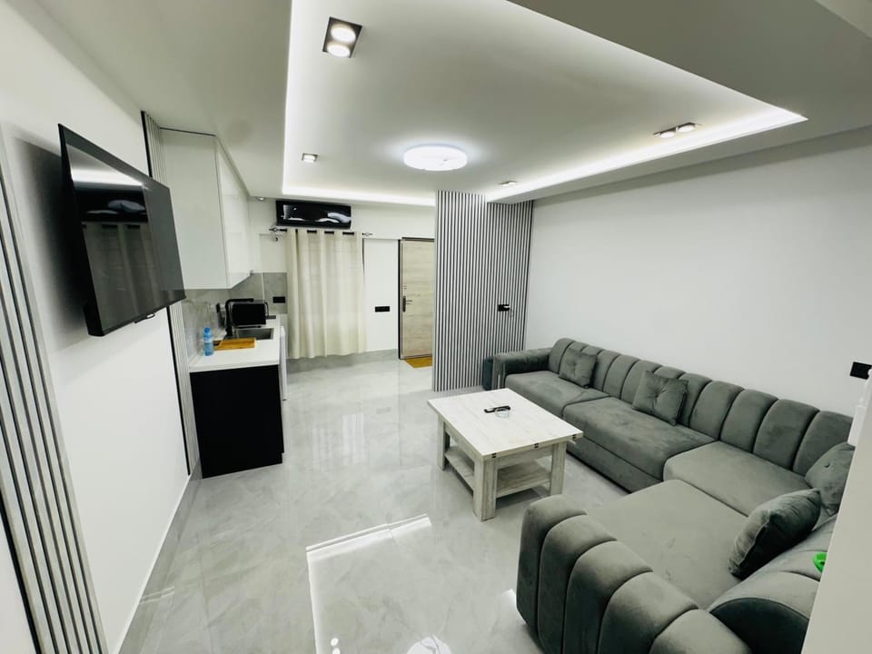 Black & White Airport Hotel Bed and Breakfast in Yerevan