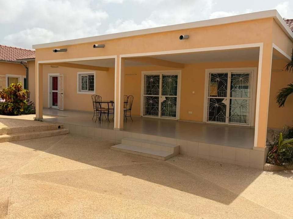 Le Clos Rivière Bed and Breakfast in Thiès Region, Senegal